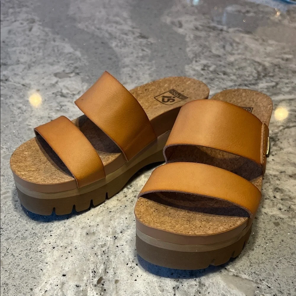 Ustogi NWOB USTOGI Tan Slide Tan Sandals Size 6 - Picture 7 of 8